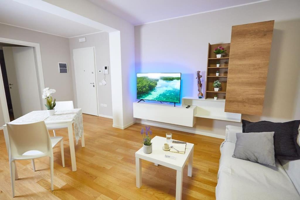 Center Aviano Comfort Suite Free Parking Wifi Exteriör bild