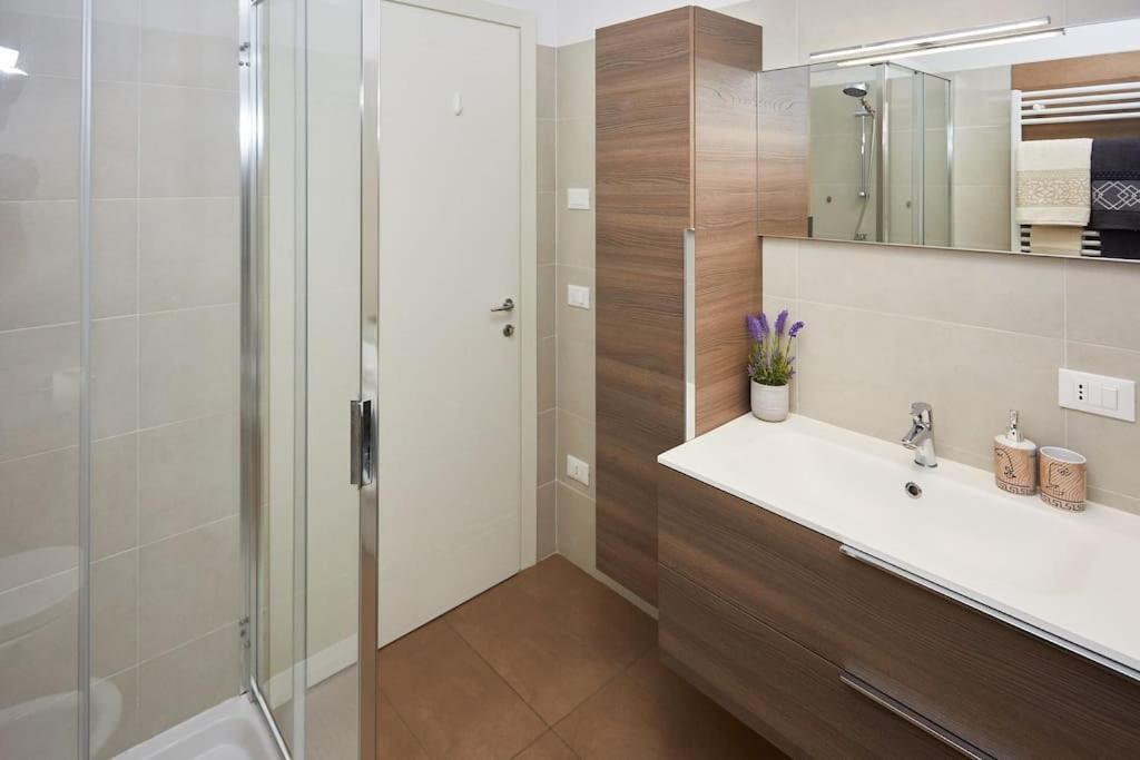 Center Aviano Comfort Suite Free Parking Wifi Exteriör bild